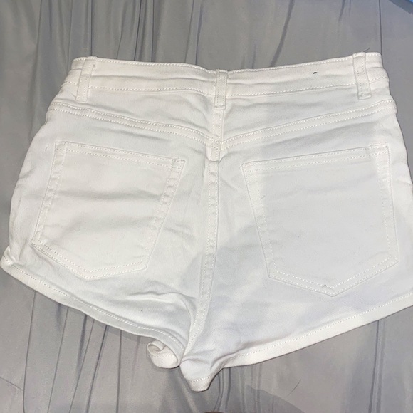 Ripped jean shorts - Picture 2 of 2